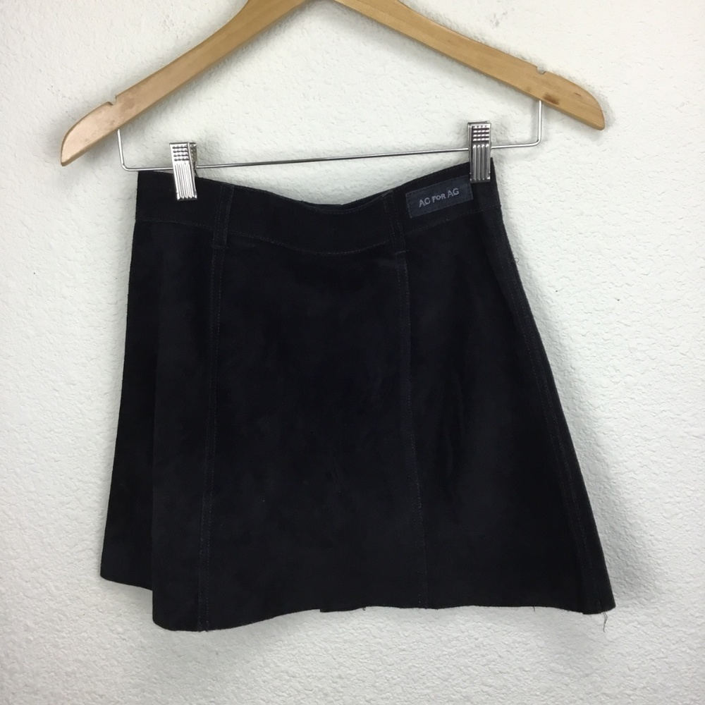 Alexa Chung for AG Black Suede Mini Skirt 25 - Picture 6 of 8